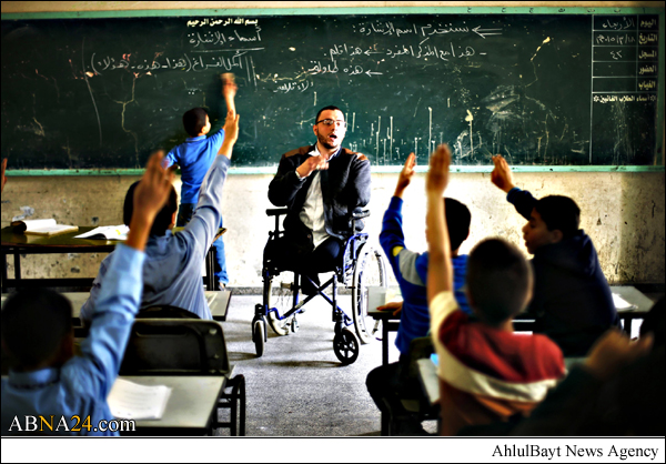 معلم 25 ساله غزه‌ای؛ نماد استقامت مردم فلسطین + عکس