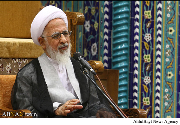 آیت الله جوادی آملی: این تعطیلات فراوان، اتلاف عمر است