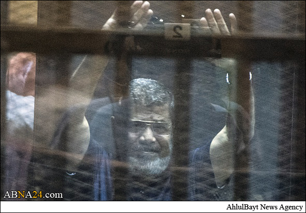 محمد مرسی به مرگ محکوم شد + عکس