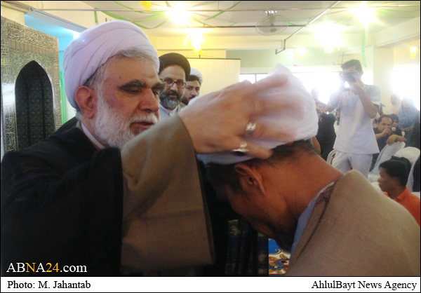 عمامه گذاری طلاب شیعه فیلیپینی به دست دبیرکل مجمع جهانی اهل بیت(ع) + عکس