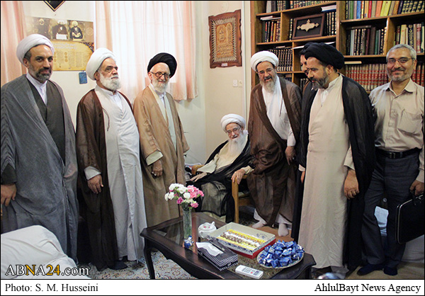 عکس خبری/ دیدار رئيس بنياد نهج‌البلاغه با آيت الله صافي گلپایگانی