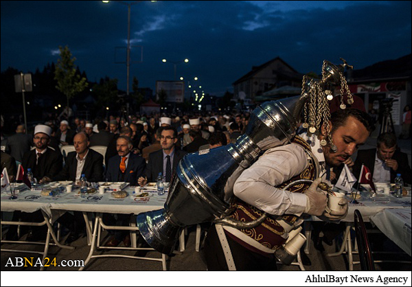 عکس خبری/ افطار مسلمانان کوزوو در ماه رمضان
