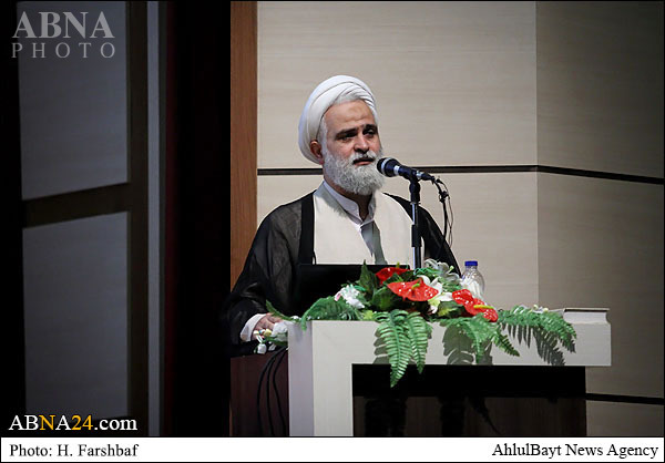 نماینده رهبری در دانشگاهها: مهمترین ماموریت پزشک مسلمان در دنیا، نگاه توحیدی به علم است