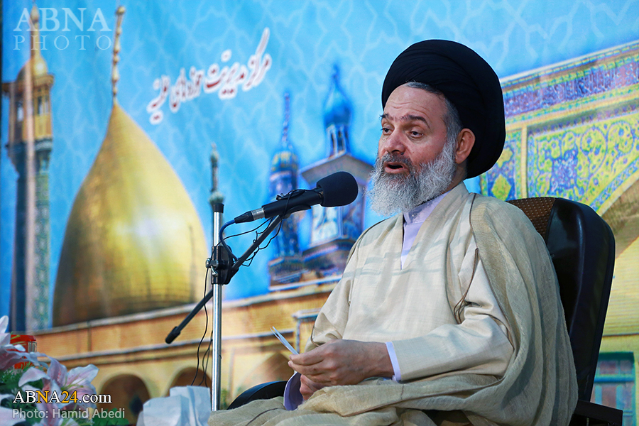 آیت‌الله حسینی بوشهری: حوزه‌های علمیه باید به دغدغه‌های مقام معظم رهبری جامه عمل پوشاند