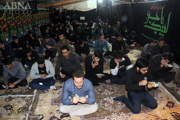 برپایی خيمه عزای دانشجویی در دانشگاه علوم پزشكي قم + تصاویر