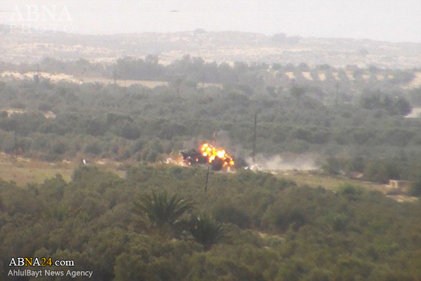 انهدام یک تانک ارتش مصر به دست داعش + عکس