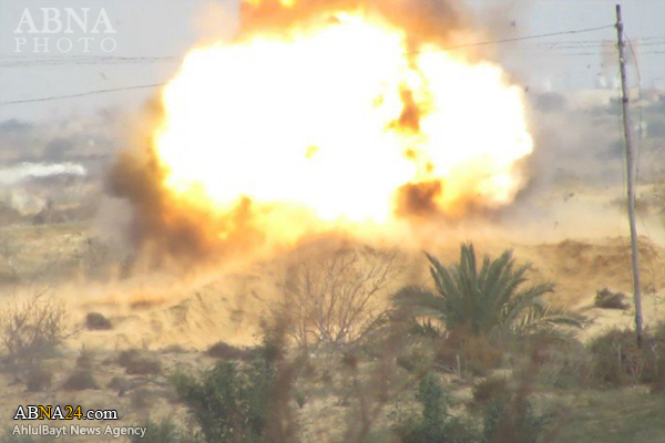 انهدام تانک ارتش مصر به دست یک تروریست داعشی + تصاویر