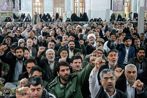 مراسم گرامیداشت نخستین روز دهه فجر در حرم امام رضا(ع) برگزار شد