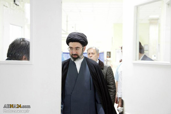 فیلم/ عیادت فرزند رهبر معظم انقلاب از آیت الله واعظ طبسی