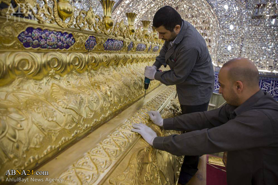 گزارش تصویری/ نصب سقف ضریح جدید حضرت عباس(ع)