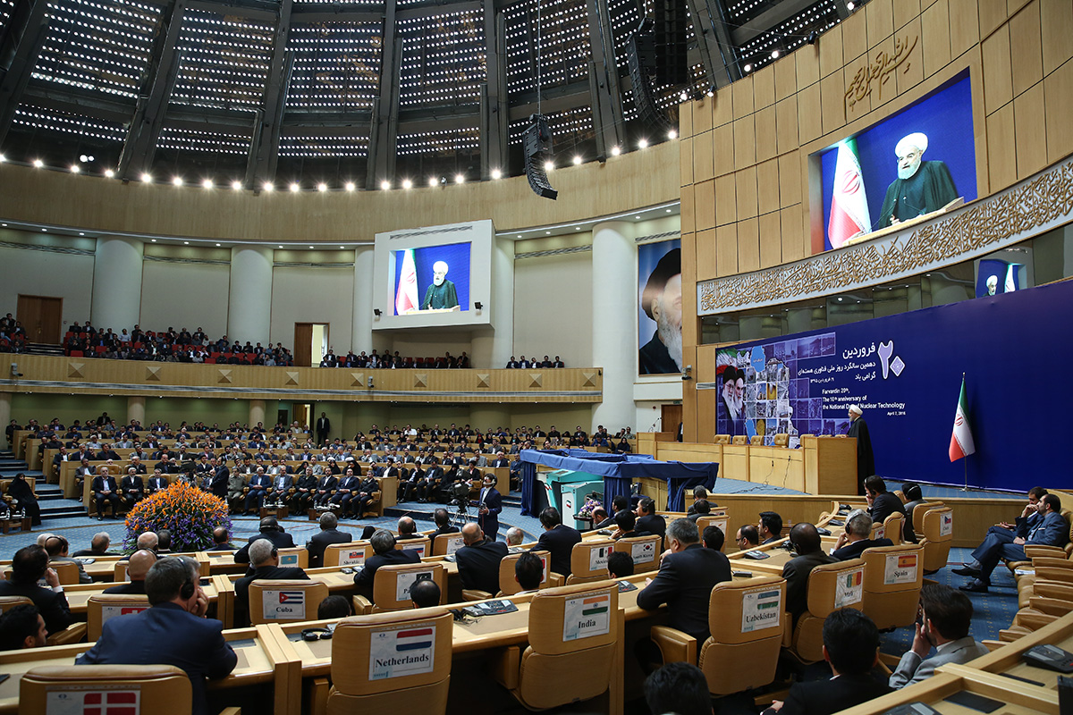 رهبر معظم انقلاب همه جا هدایتگر و حامی تدبیر و امیدآفرینی بوده اند / برای هیچ کشوری تهدید نیستیم