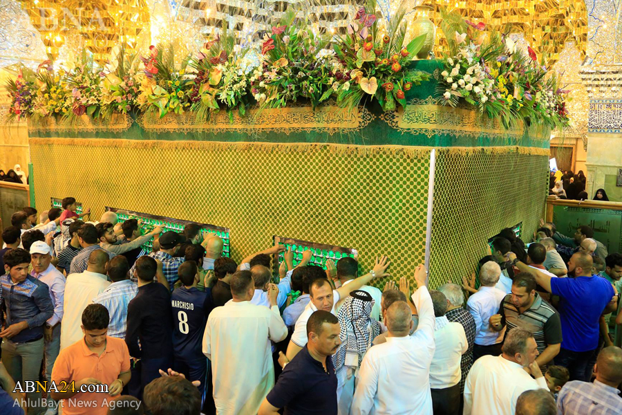 عکس خبری/ زائرین حرم امامین عسکریین(ع) در شهر سامرای عراق
