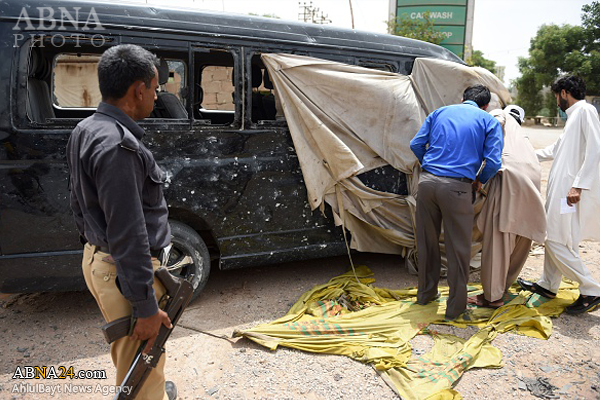 حمله تروریستی به خودروی حامل اتباع چین در پاکستان + عکس