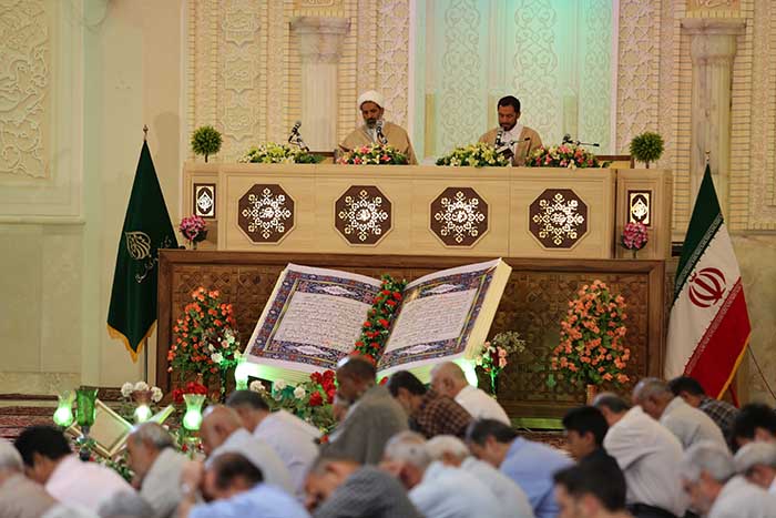 آغاز بزرگترین محفل قرآنی جنوب کشور در حرم مطهر شاهچراغ + عکس