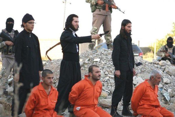 ذبح دسته جمعی مردان عراقی به دست داعش + تصاویر