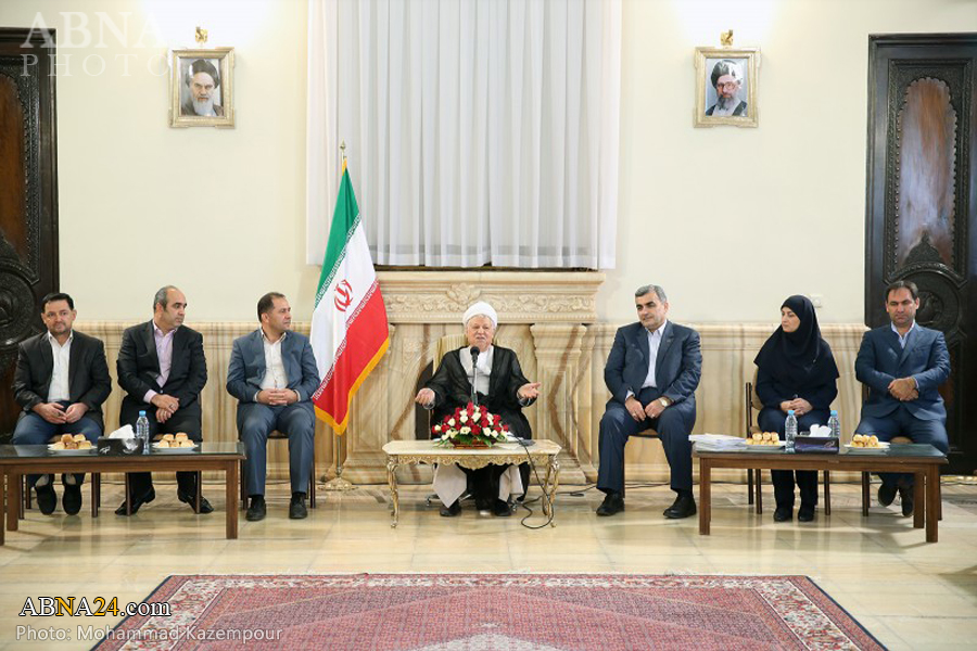 حرم امام رضا(ع) بارانداز روحی مردم ایران و شیعیان عالم است/ بیماری‌های نوظهور حاصل تخریب طبیعت و محیط زیست است