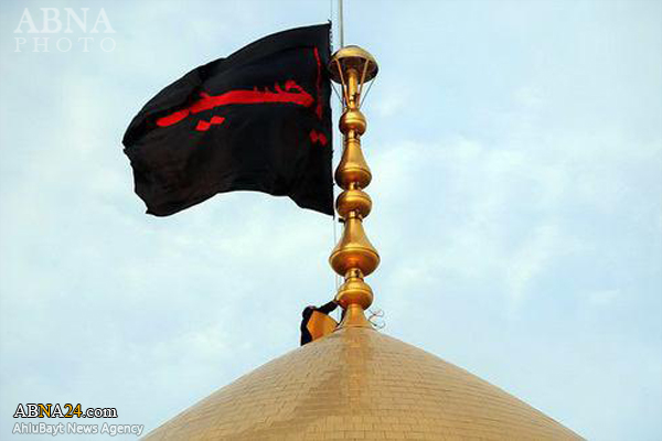 اهتزاز پرچم حرم امام حسین(ع) بر گنبد حرم حضرت معصومه(س)