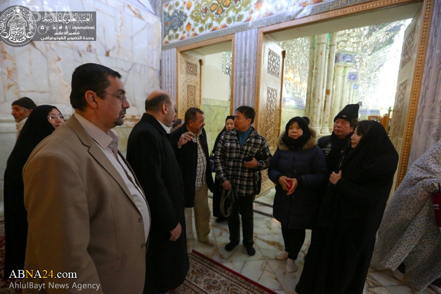 تشرف گردشگران تایوانی به آستان علوی + عکس