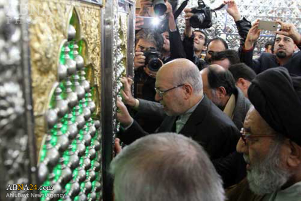 وزیر صنعت به آستان مقدس حسین بن موسی کاظم(ع) مشرف شد