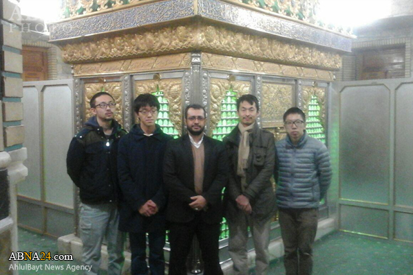 جوانان تازه مسلمان ژاپنی به زیارت بقاع متبرکه قم رفتند
