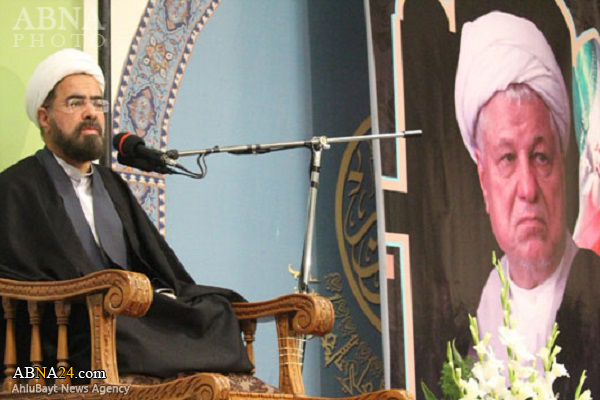 حجت‌الاسلام جوادی آملی: تکریم از آیت‌الله هاشمی رفسنجانی تعظیم شعائر اسلامی است