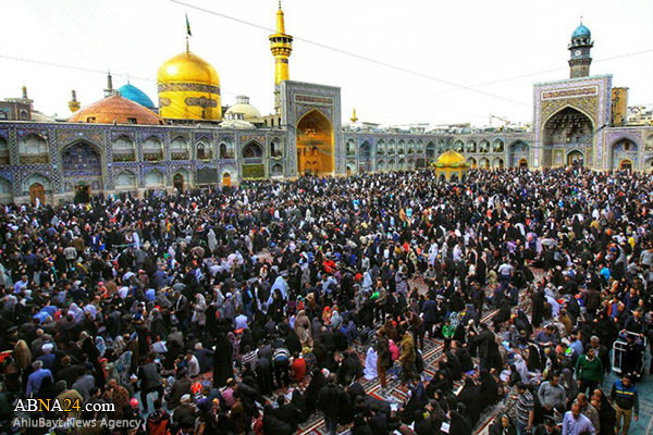 ویژه برنامه های تحویل سال ۹۶ در حرم مطهر رضوی آغاز شد