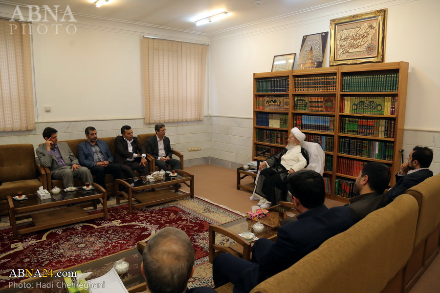 عکس خبری/ دیدار شهردار قم با آیت‌الله مکارم شیرازی