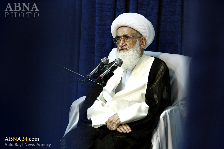 آیت الله نوری همدانی: هنگام اقامه نماز جماعت باید تمامی دکان‌ها و بازار بسته شود