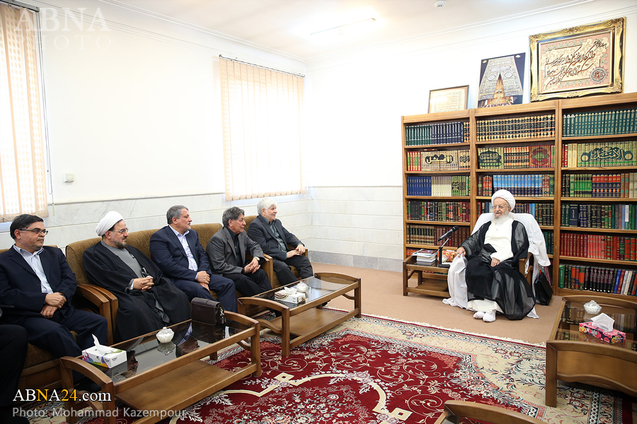 "حجاب معاصرت" مانع از دیدن نیکی­ های آیت الله هاشمی رفسنجانی شد/ آثار ایشان به زبان­های مختلف، منتشر شود