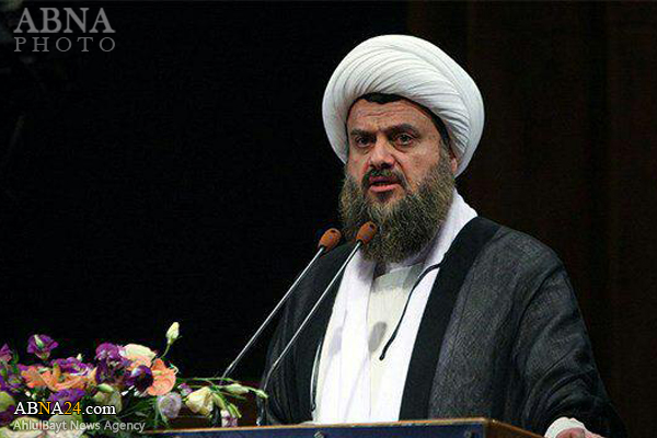  ارتباط و انس زنان با قرآن نسل آینده را قرآنی می‌کند