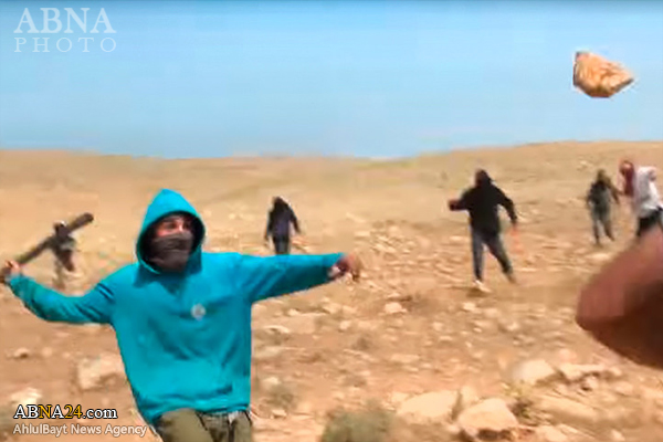 صهیونیست‌های نقاب‌دار با چماق به جان فعالان حامی فلسطینی‌ها افتادند + فیلم و عکس
