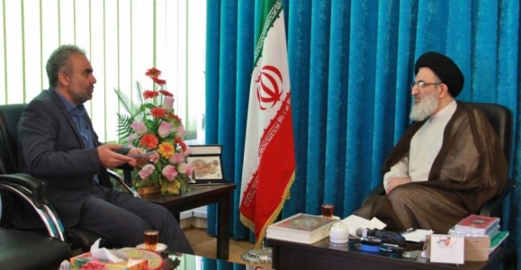 حسینی همدانی: ضامن امنیت جامعه ، ارتباط صحیح بین خانه، مدرسه و مسجد است
