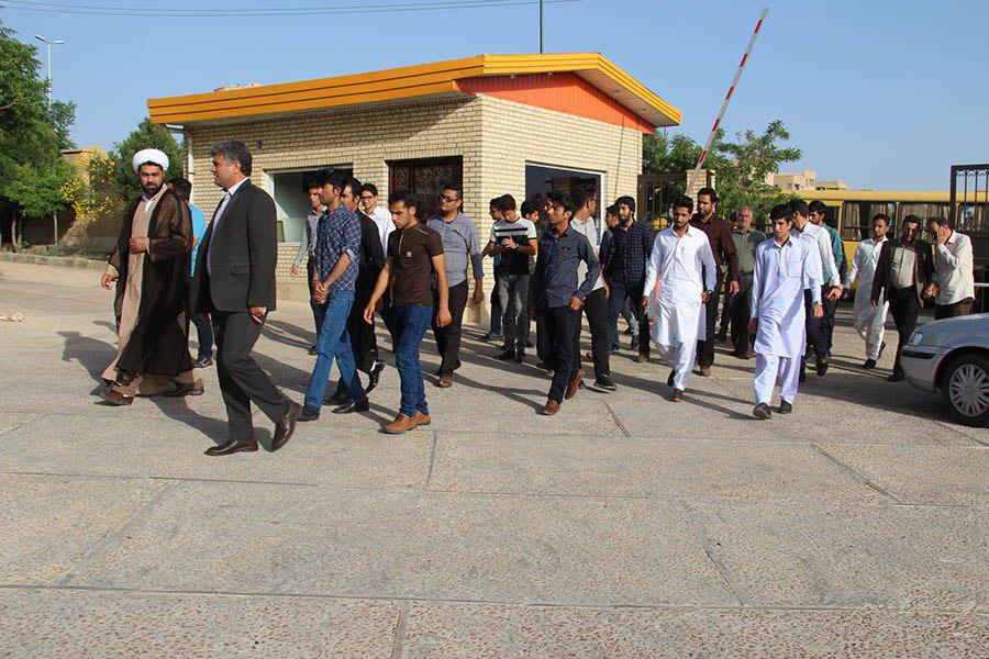 بازدید جمعی از دانشجویان دانشگاه آزاد زاهدان از دانشگاه ادیان و مذاهب