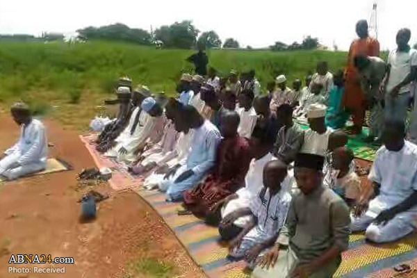 زیارت گور دسته جمعی ۳۵۰ تن از شیعیان قتل عام زاریا + عکس