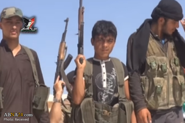 اعضای یک گروه مسلح خود را تسلیم نیروهای دولتی سوریه کردند + تصاویر