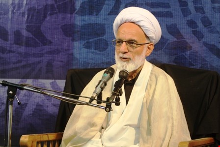 عبادت و خودسازی در ماه رمضان مسیر معنویت، اخلاق و تقوا را هموار می کند