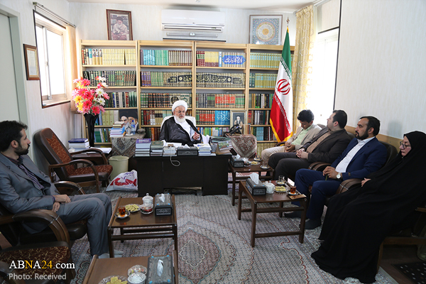 رسانه‌ها در راستای رفع مشکلات جامعه قلم بزنند