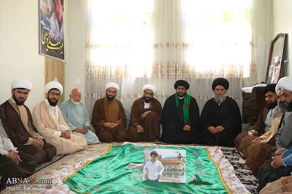 دیدار جامعه وعاظ انقلابی با خانواده‌های شهدای مدافع حرم لشکر فاطمیون