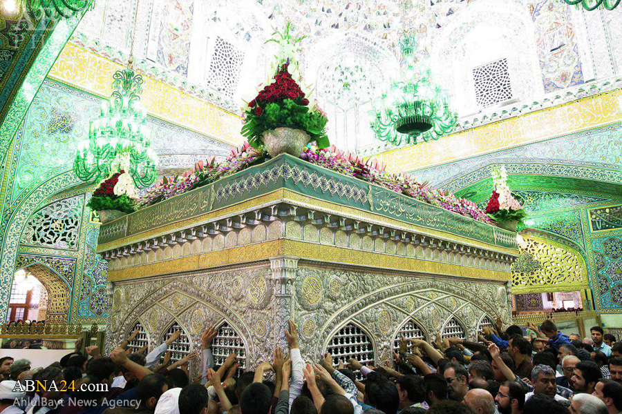 تشرف ۷۸۰۰ زائر اردو زبان در دهه کرامت به حرم مطهر رضوی