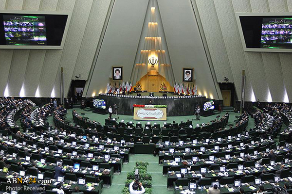 اعضای کابینه دولت دوازدهم به مجلس معرفی شدند/ وزیر علوم معرفی نشد