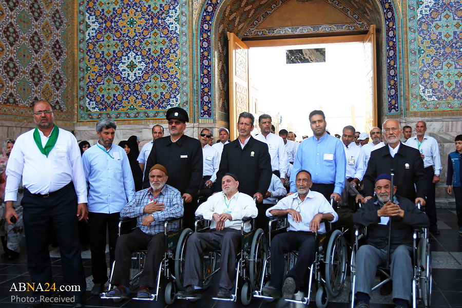 تشرف هفتگی ۷۰۰ سالمند و ناتوان به حرم مطهر رضوی