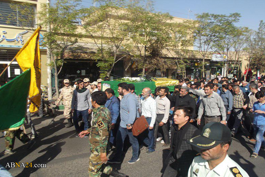 پیکر "جعفر محمدی" شهید مدافع حرم تشییع و به خاک سپرده شد