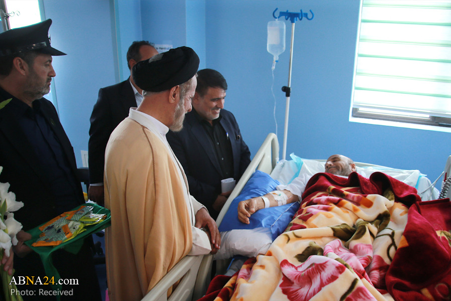 عیادت مسئولان حرم حضرت معصومه(س) از مجروحان انفجار مسافرخانه در قم