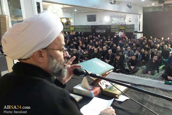 برگزاری مراسم عزاداری عاشورا با سخنرانی مدیرکل اروپای مجمع جهانی اهل‌بیت(ع) در هلند