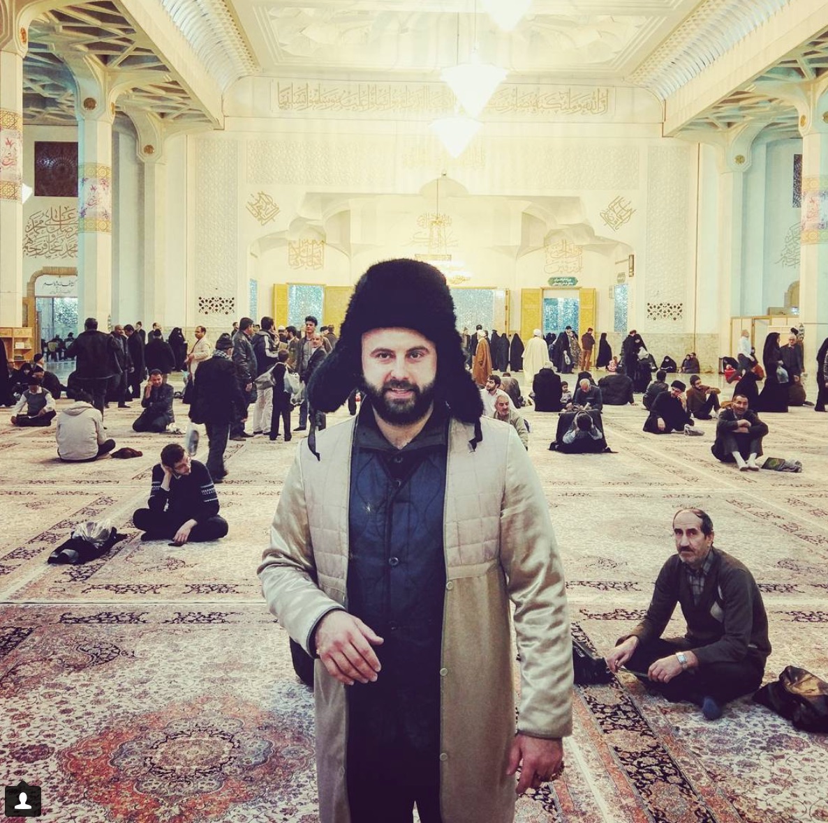 انتشار تصاویر جنجالی شهروند اسرائیلی در اماکن مقدس اسلامی و شیعی + تصاویر