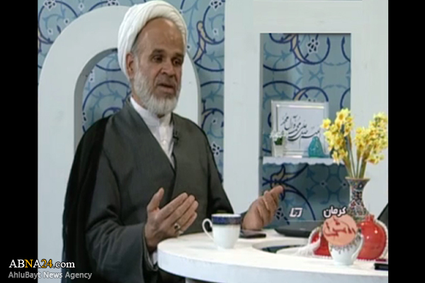 فیلم/ واکنش جالب مهمان برنامه سیمای مرکز کرمان، هنگام وقوع زلزله!