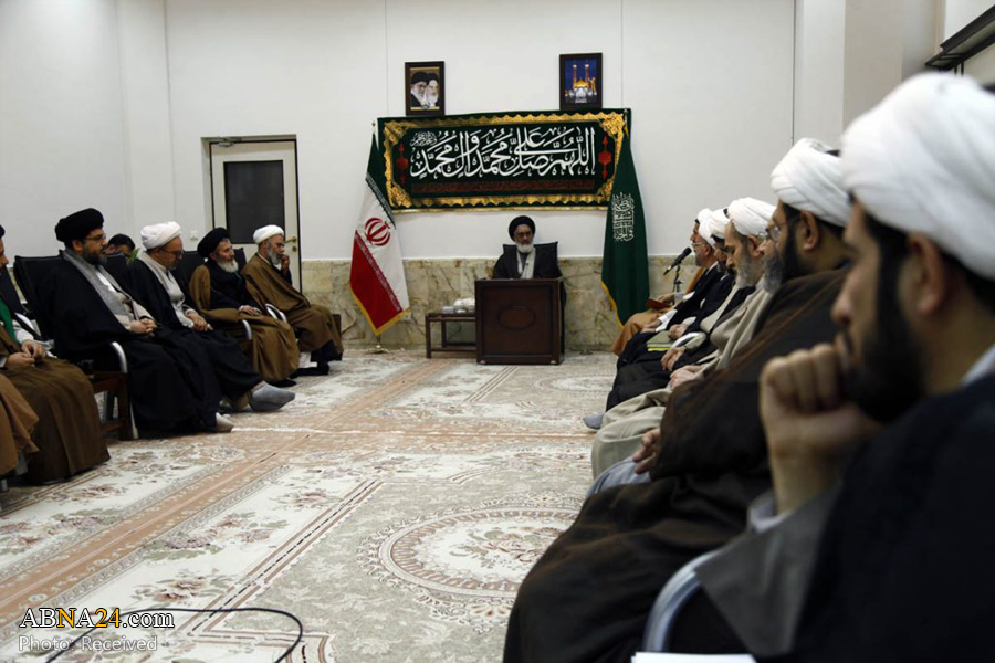 پژوهشگران آستان مقدس کریمه اهل‌بیت(س) با امام جمعه قم دیدار کردند