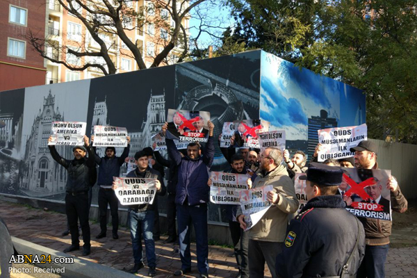 تجمع اعتراضی مقابل سفارت آمریکا در جمهوری آذربایجان + تصاویر