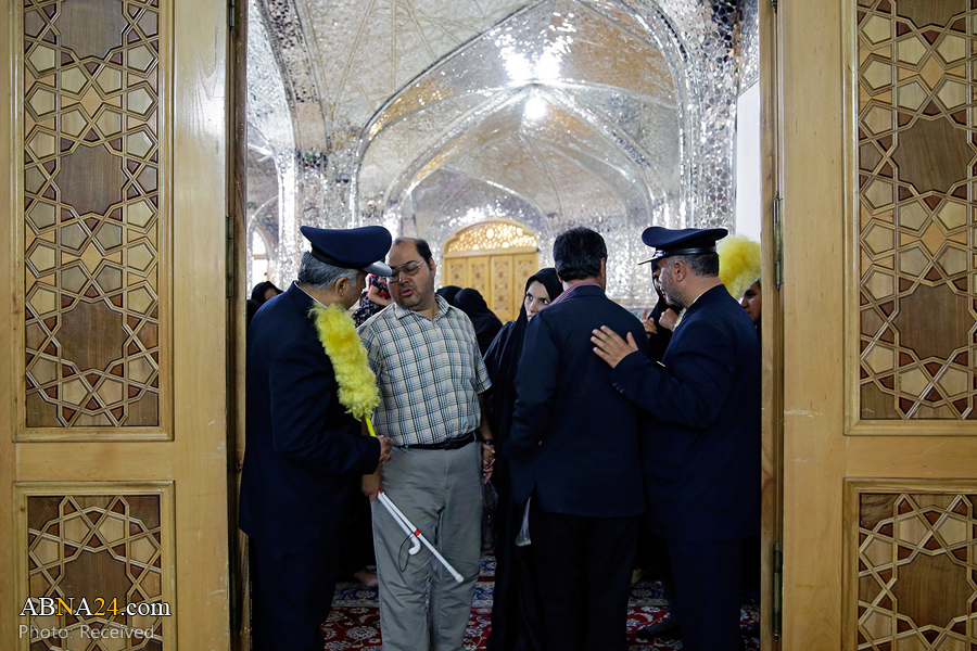 تشرف ٨٥ نفر از روشندلان استان تهران به حرم مطهر رضوی