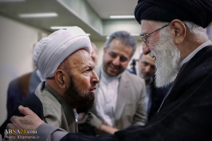 تصویری از مرحوم حجت‌الاسلام مظاهری در کنار رهبر معظم انقلاب